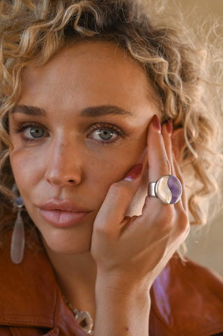 Path of Calm Purple Shell Yin Yang Ring