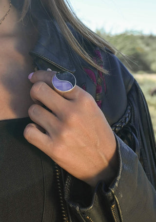 Inner Wisdom Purple Shell & Muscovite Yin Yang Ring