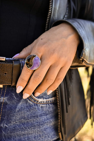 Inner Wisdom Purple Shell & Muscovite Yin Yang Ring