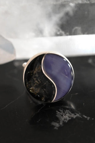 Inner Wisdom Purple Shell & Muscovite Yin Yang Ring