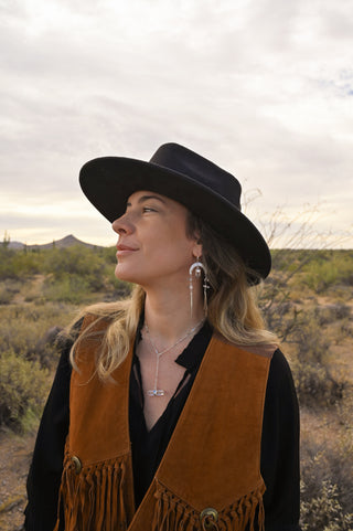 Aiming True Quartz Silver Lariat Necklace