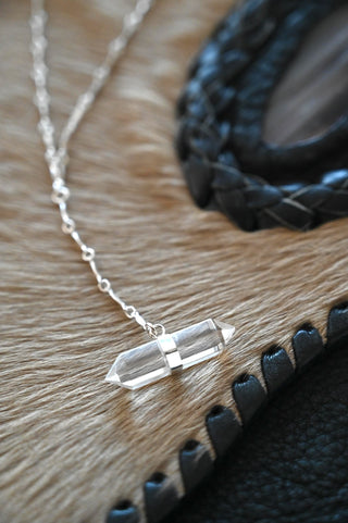 Aiming True Quartz Silver Lariat Necklace
