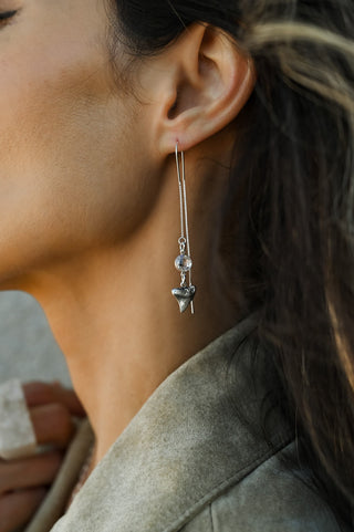 Resilience Shark Tooth Silver Threaders