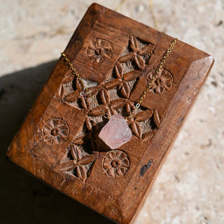 gold rose quartz necklace 